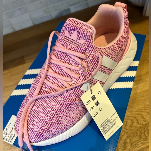 NWT Pink Adidas Swift Sneaker for Kids - Picture 1 of 4